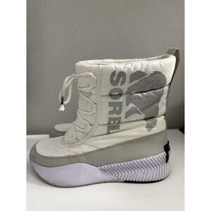 Sorel Out N About III Puffy Lace Waterproof Snow Boots Women’s 7.5 White Silver